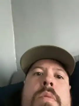 husband4555 online show from March 17, 2026, 4:43 pm