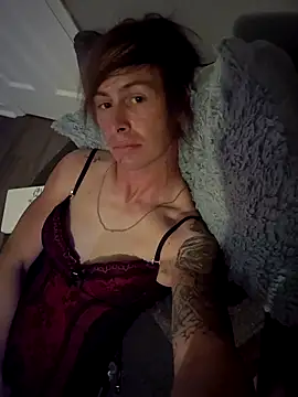 Snapshot of cdressupdiva chatting on February 15, 2026, 11:30 am cdressupdiva online show from February 15, 2026, 11:30 am