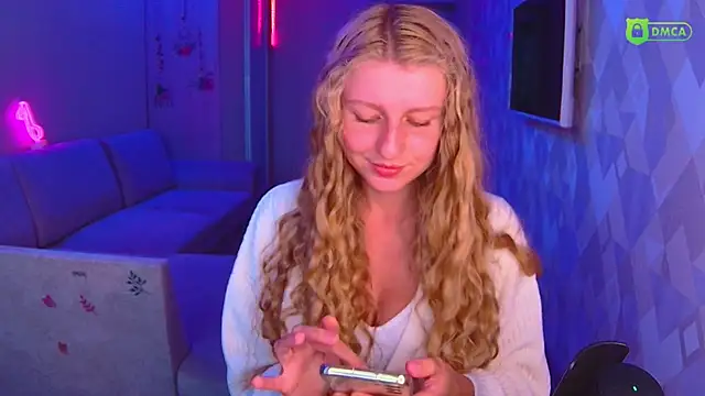 AmaliaQueen online show from September 27, 2025, 2:44 pm