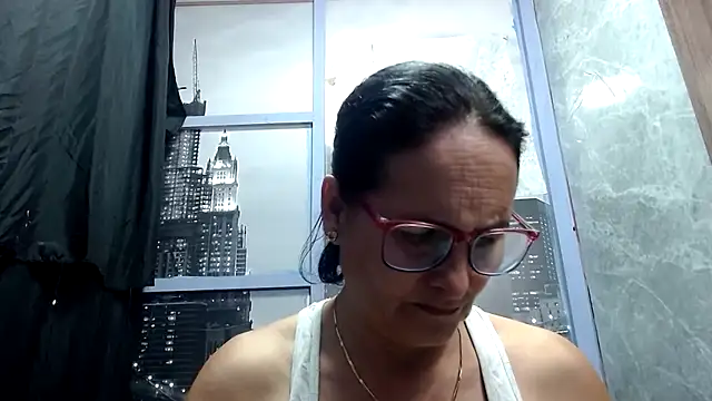 Snapshot of Nastylatinaxxx chatting on December 17, 2025, 11:11 pm Nastylatinaxxx online show from December 17, 2025, 11:11 pm