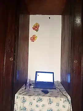 Snapshot of The-Peach-Flexer chatting on November 8, 2025, 9:46 pm The-Peach-Flexer online show from November 8, 2025, 9:46 pm