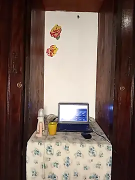 Snapshot of The-Peach-Flexer chatting on November 15, 2025, 9:21 pm The-Peach-Flexer online show from November 15, 2025, 9:21 pm