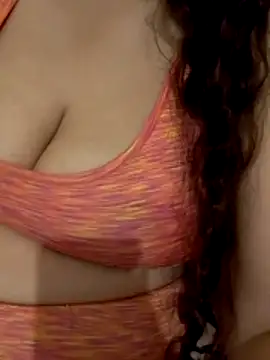 Zanoba-16 online show from November 2, 2025, 9:17 pm