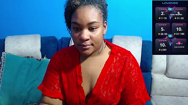 Snapshot of the_pearl199 chatting on December 11, 2024, 2:19 am the pearl199 online show from December 11, 2024, 2:19 am