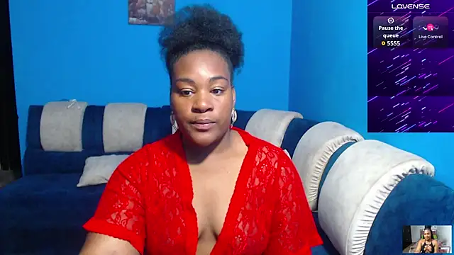 Snapshot of the_pearl199 chatting on February 13, 2025, 2:01 am the pearl199 online show from February 13, 2025, 2:01 am