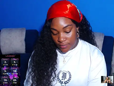 Snapshot of the_pearl199 chatting on February 9, 2026, 2:37 am the pearl199 online show from February 9, 2026, 2:37 am