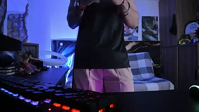 Snapshot of Sisoyalejo420 chatting on January 7, 2026, 12:24 am Sisoyalejo420 online show from January 7, 2026, 12:24 am