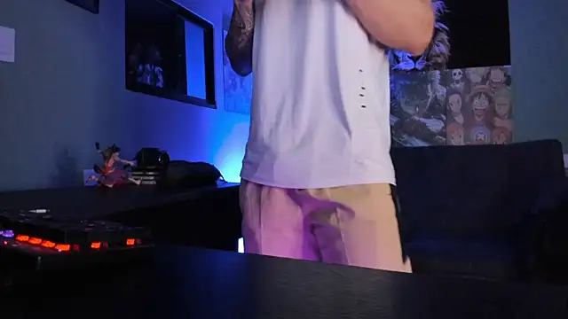 Snapshot of Sisoyalejo420 chatting on February 11, 2026, 1:10 am Sisoyalejo420 online show from February 11, 2026, 1:10 am