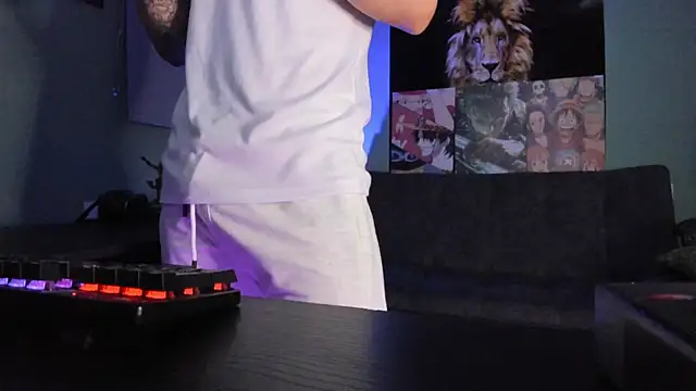 Snapshot of Sisoyalejo420 chatting on February 20, 2026, 12:40 am Sisoyalejo420 online show from February 20, 2026, 12:40 am