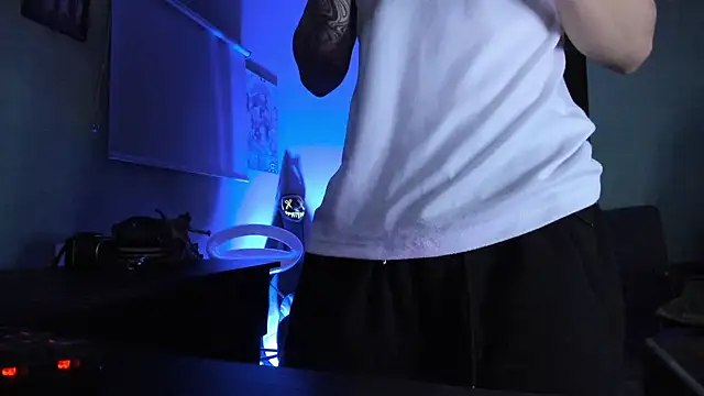 Snapshot of Sisoyalejo420 chatting on February 26, 2026, 3:27 am Sisoyalejo420 online show from February 26, 2026, 3:27 am