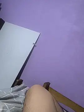 Snapshot of Carloscc15 chatting on December 15, 2025, 10:25 pm Carloscc15 online show from December 15, 2025, 10:25 pm