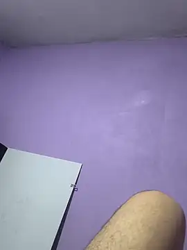 Snapshot of Carloscc15 chatting on December 17, 2025, 4:24 pm Carloscc15 online show from December 17, 2025, 4:24 pm