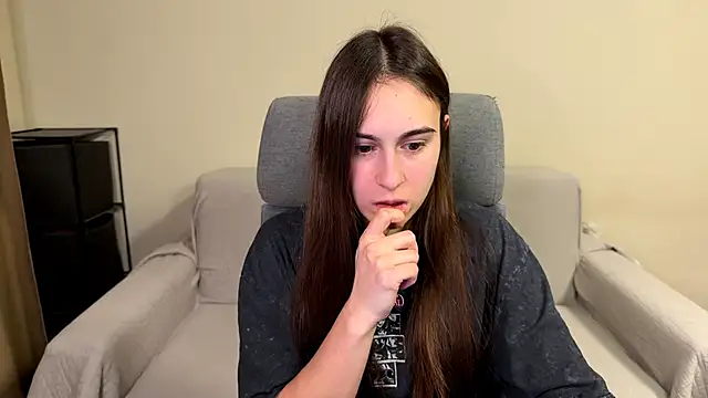 AliceKolltt online show from February 25, 2026, 10:52 pm