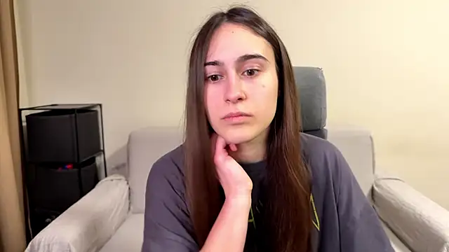 AliceKolltt online show from March 26, 2026, 9:09 pm