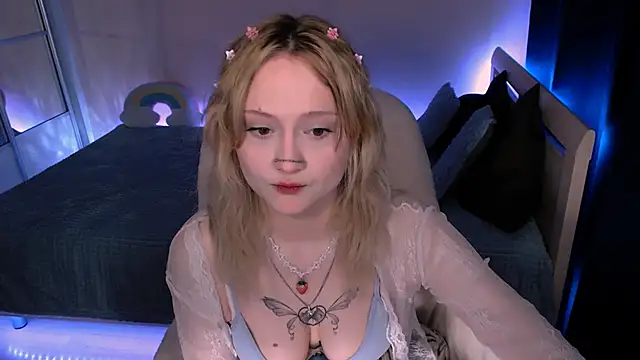 MariaMango online show from January 11, 2025, 5:07 pm