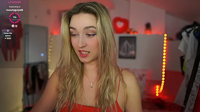 Snapshot of Alexis___Texas chatting on March 4, 2025, 10:16 pm Alexis Texas online show from March 4, 2025, 10:16 pm