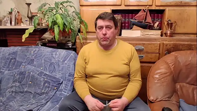 Snapshot of sympatrique chatting on January 17, 2026, 8:12 pm sympatrique online show from January 17, 2026, 8:12 pm