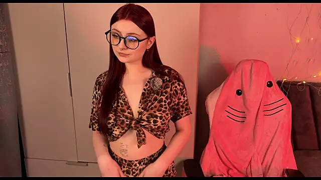 RozieRose online show from October 26, 2025, 4:51 am