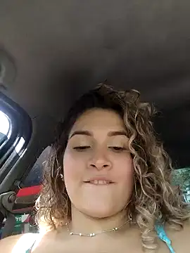 Sara smiiith211 online show from December 5, 2024, 7:38 pm