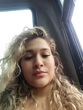 Sara smiiith211 online show from January 25, 2025, 9:25 pm