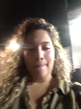 Sara smiiith211 online show from March 14, 2025, 4:54 am