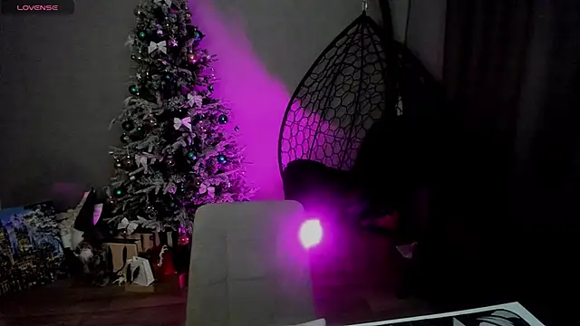 lily williamss online show from November 24, 2025, 12:10 am