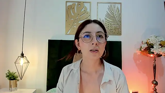 Emilywatsonn online show from December 14, 2024, 12:12 pm