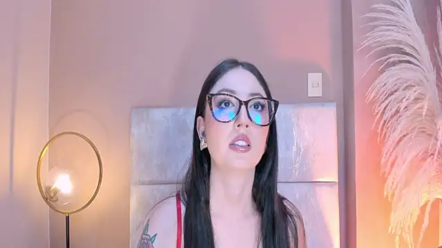Emilywatsonn online show from June 10, 2026, 10:41 pm