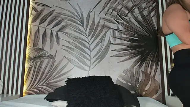 Samaantha-White online show from March 6, 2025, 11:25 am