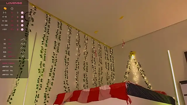 Snapshot of Alicia_x_art chatting on December 23, 2024, 4:33 am Alicia x art online show from December 23, 2024, 4:33 am