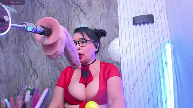 annie wigg online show from November 24, 2025, 3:39 am