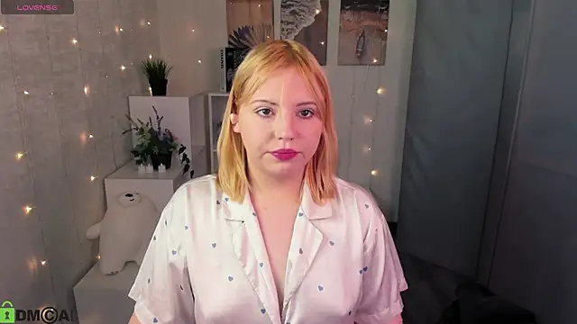 Stacy Luv online show from October 27, 2025, 3:32 am