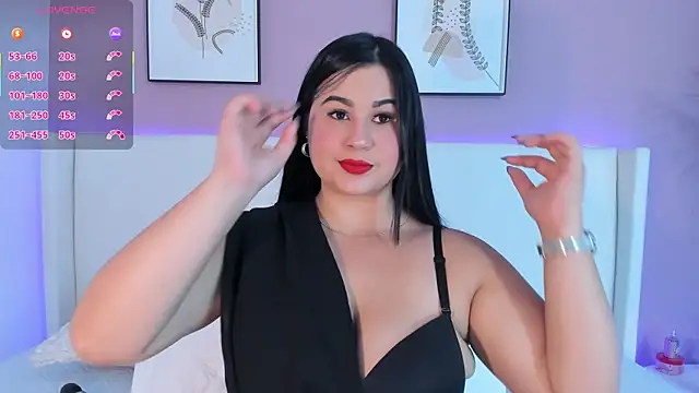 miahkumar online show from October 15, 2025, 6:52 pm