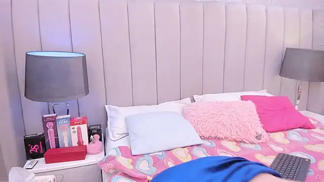 Kendaal Doshi online show from December 2, 2025, 1:05 pm