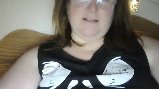 crescentm00n online show from March 4, 2025, 5:32 am