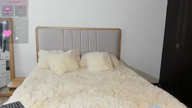 AntonellaRosse  online show from February 27, 2025, 12:32 am