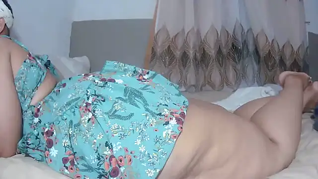 BustyThickyAss online show from December 2, 2025, 7:20 pm