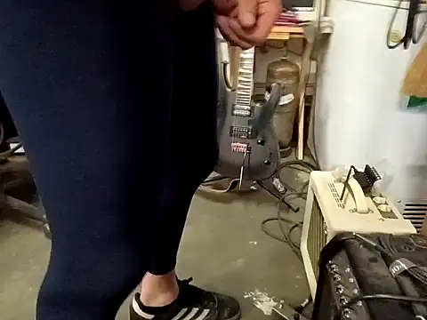 Danialanon online show from November 25, 2025, 4:34 am