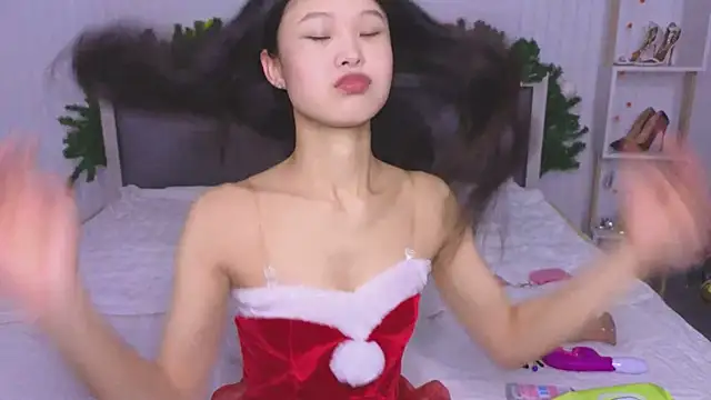 Snapshot of Tina_Kim_ chatting on December 24, 2024, 4:33 am Tina Kim online show from December 24, 2024, 4:33 am