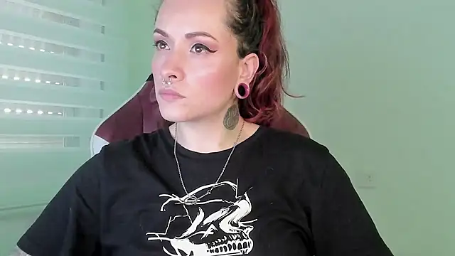 Domina Deivis online show from February 21, 2025, 3:21 pm