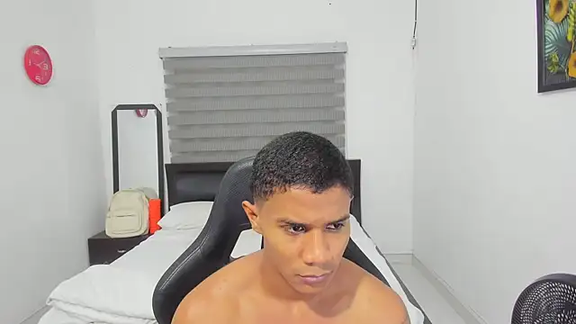 Snapshot of corzoethan chatting on February 7, 2026, 11:30 pm corzoethan online show from February 7, 2026, 11:30 pm