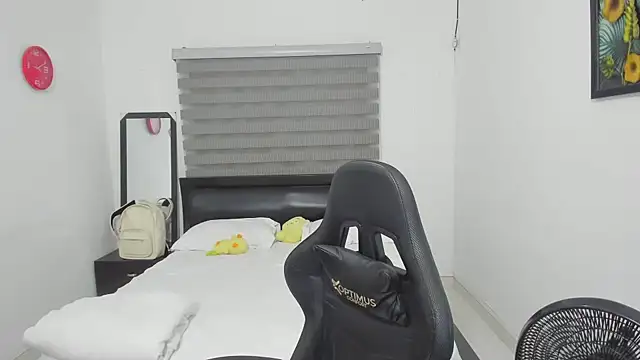 Snapshot of corzoethan chatting on February 18, 2026, 11:11 pm corzoethan online show from February 18, 2026, 11:11 pm