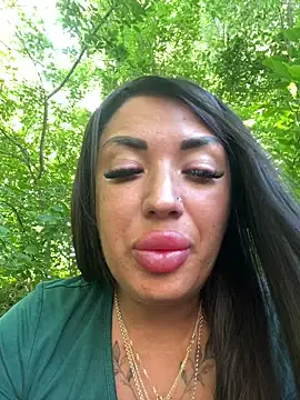 RuslanaXX online show from June 19, 2026, 5:23 am