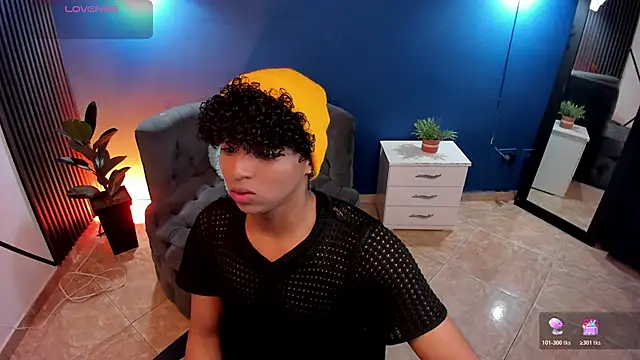 Noah Smith04 online show from November 12, 2025, 4:24 am