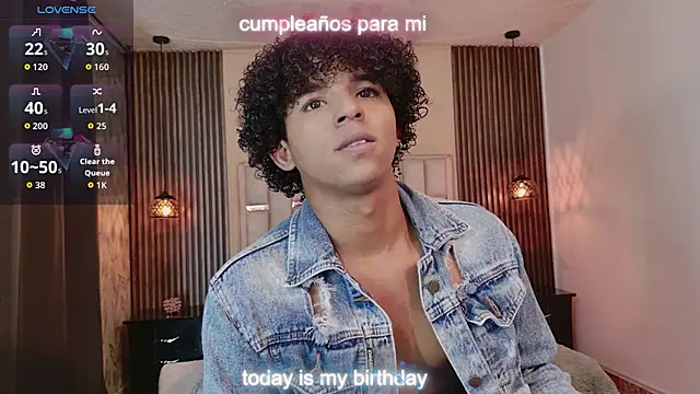 Snapshot of Noah_Smith04 chatting on January 7, 2026, 11:40 pm Noah Smith04 online show from January 7, 2026, 11:40 pm