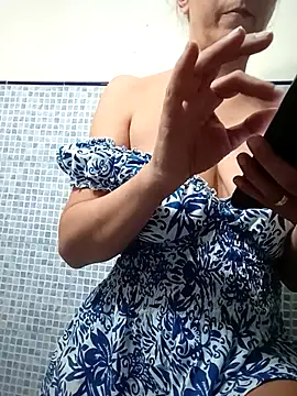 ariannasecret online show from August 5, 2026, 4:10 pm