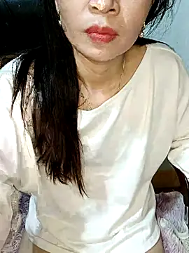 Snapshot of Blythe_69 chatting on October 31, 2025, 12:55 am Blythe 69 online show from October 31, 2025, 12:55 am