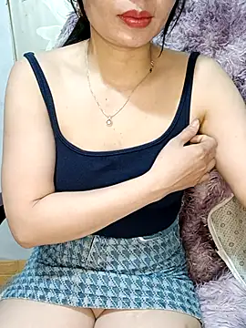 Snapshot of Blythe_69 chatting on February 14, 2026, 2:08 am Blythe 69 online show from February 14, 2026, 2:08 am