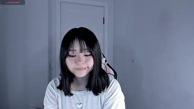 hee young11 online show from December 4, 2025, 5:54 pm