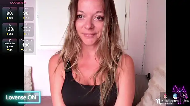 Snapshot of Maryli-O chatting on June 2, 2026, 1:35 pm Maryli-O online show from June 2, 2026, 1:35 pm